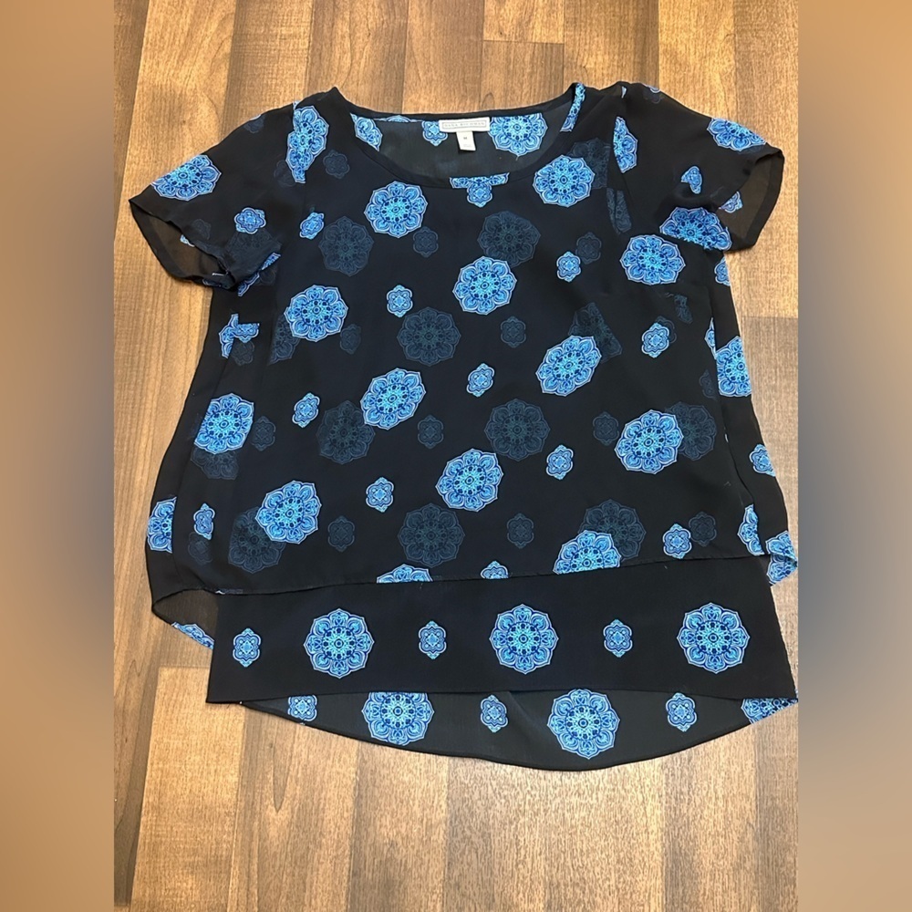 Dana Buchman Black and Blue Short Sleeve Boxy Blouse - Picture 6 of 10